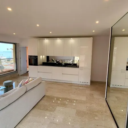 Penthouse Majestic, Mc, Bnbrickeys Apartamento *
